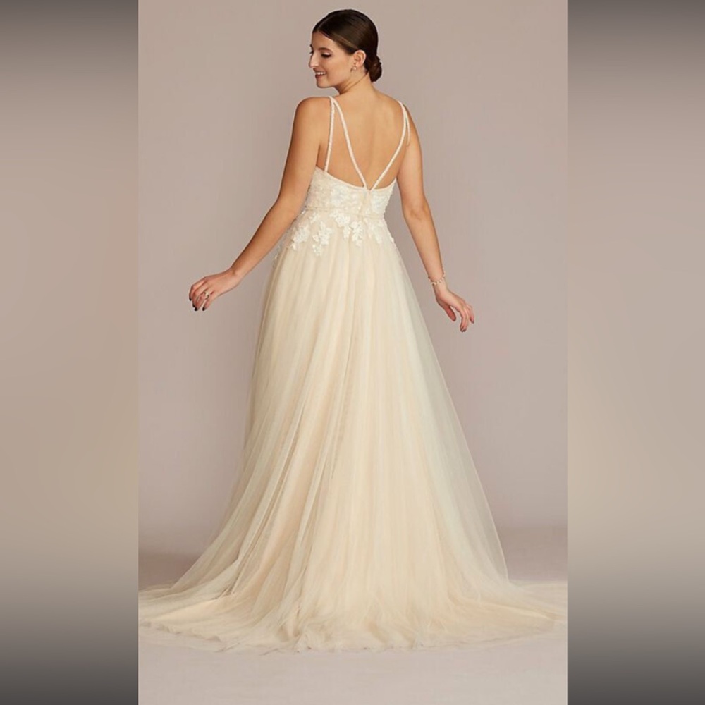 Cocomelodu Womens  champagne tule size 4 lace back Organza Gown floor length NWT